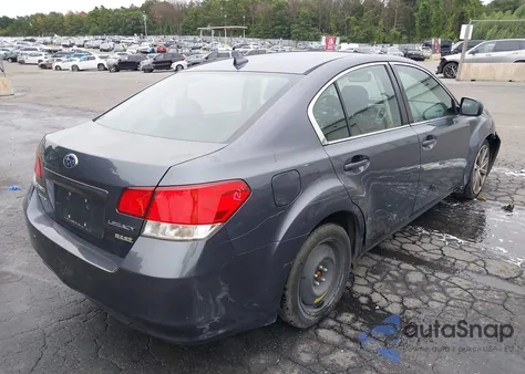 2014 Subaru Legacy 2.5 I Sport z USA, uszkodzony, nr VIN 4S3BMBH61E3018238